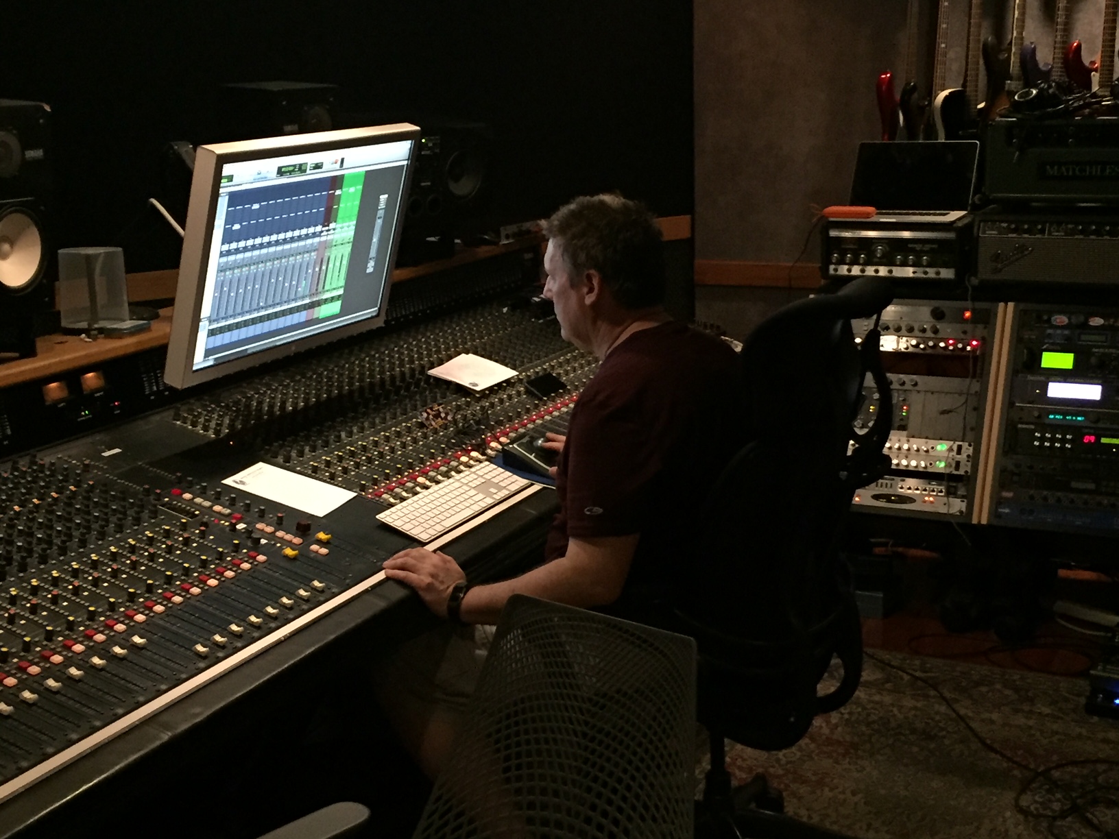 Mixing console